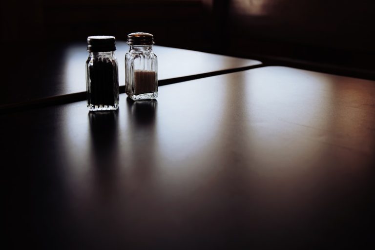 Photo Vaporizer on table